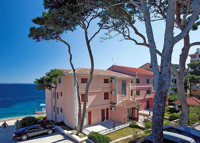 In By The * Veli Lošinj