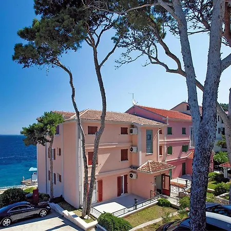 Appartement In By The Veli Lošinj